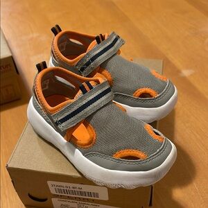 Kids Gray and Orange Shoes | 8T